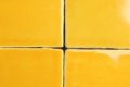 Handvorm 10x10 antiek gele tegels